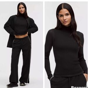 Lululemon Ribbed Merino Turtleneck in BLACK